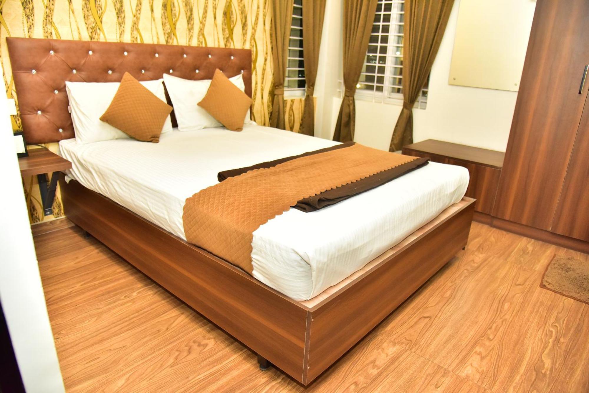 Meadows Inn Mysore Εξωτερικό φωτογραφία