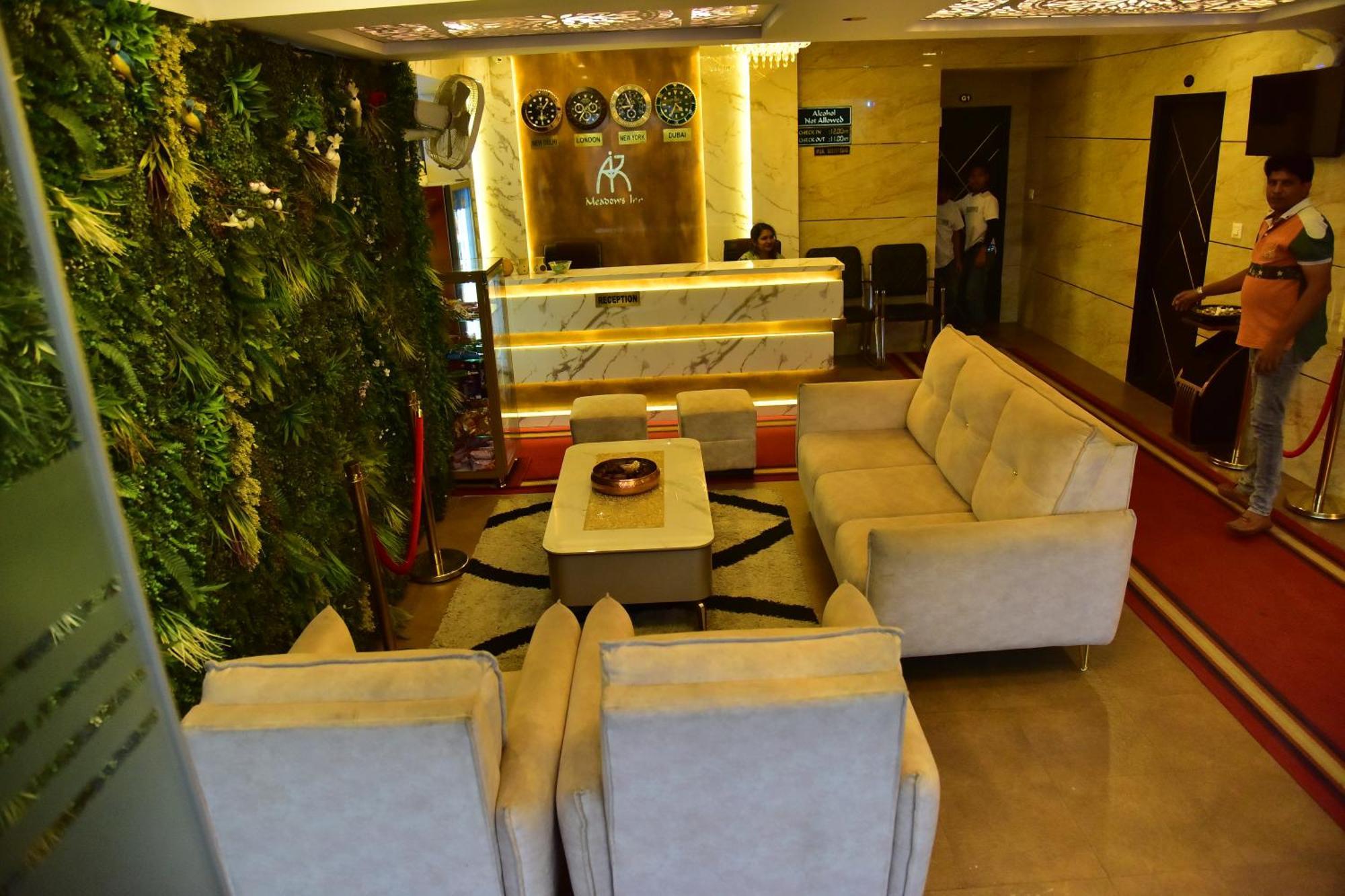 Meadows Inn Mysore Εξωτερικό φωτογραφία