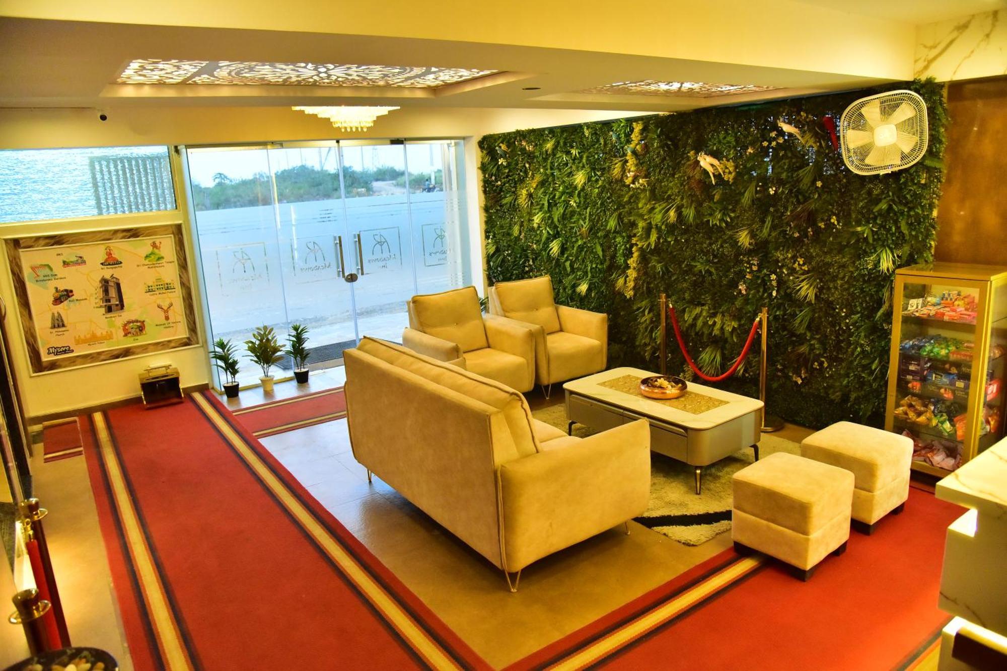 Meadows Inn Mysore Εξωτερικό φωτογραφία