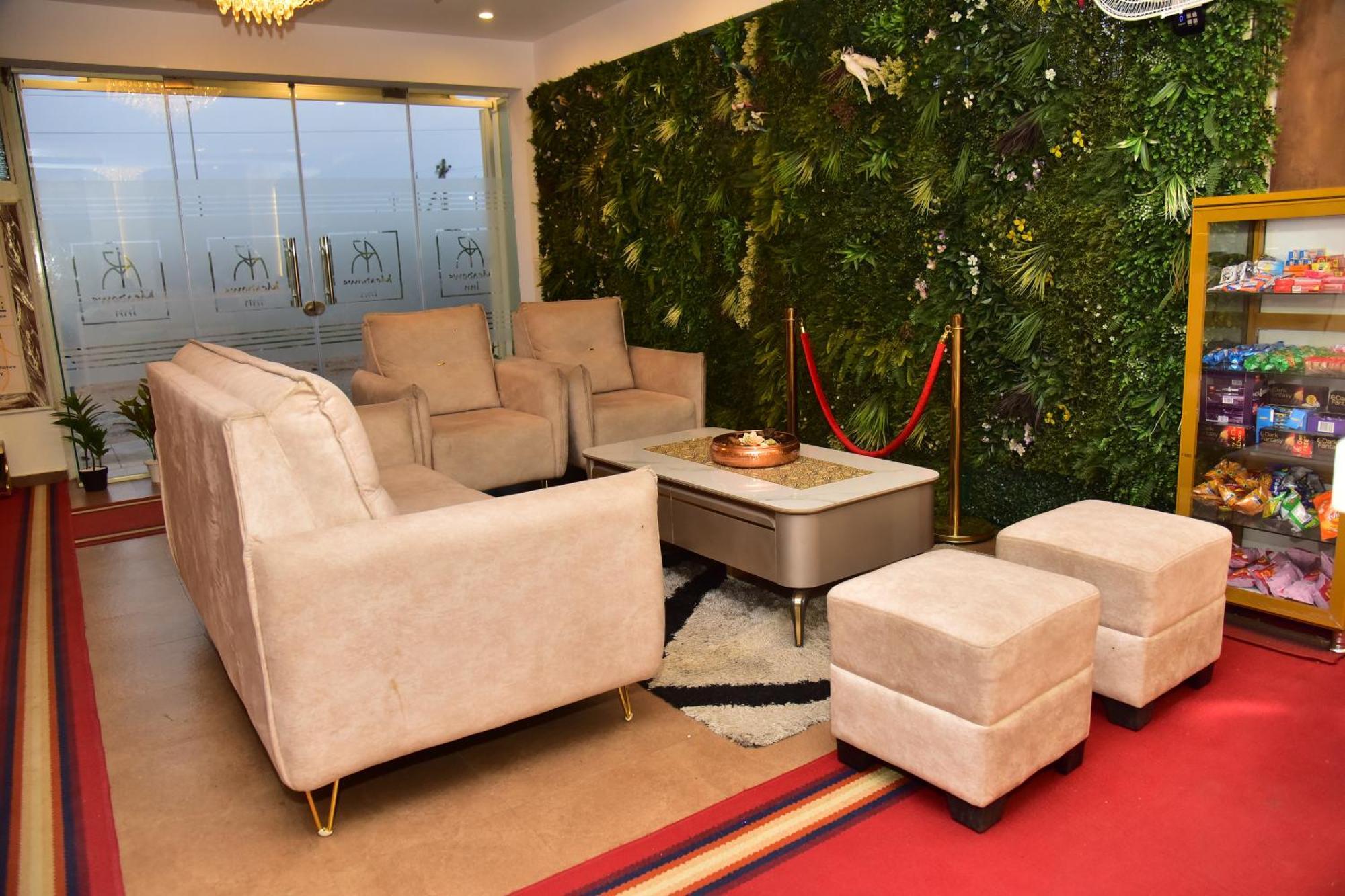 Meadows Inn Mysore Εξωτερικό φωτογραφία