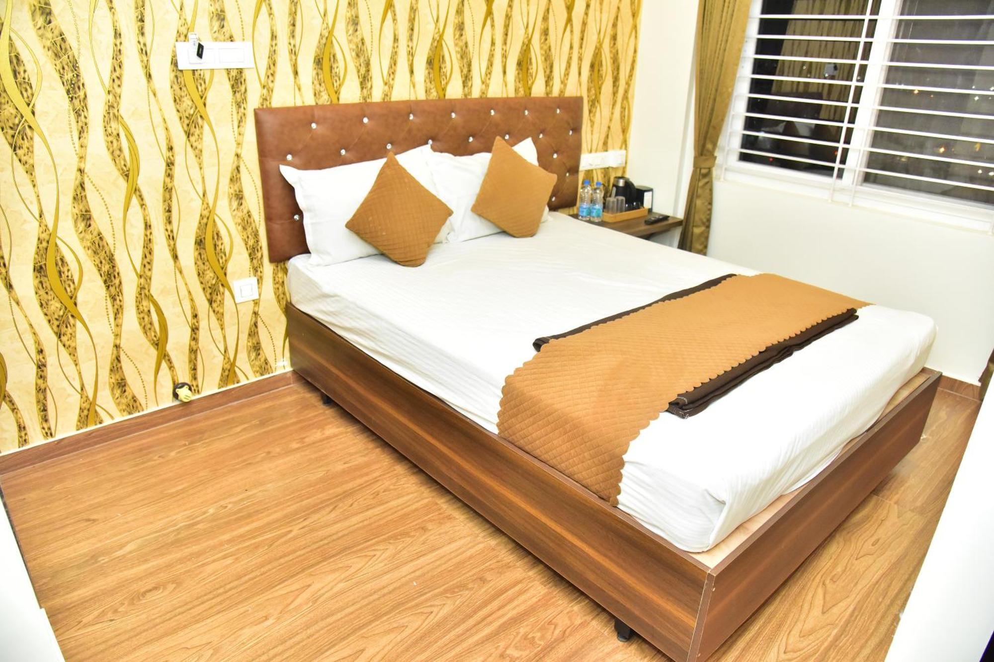 Meadows Inn Mysore Εξωτερικό φωτογραφία